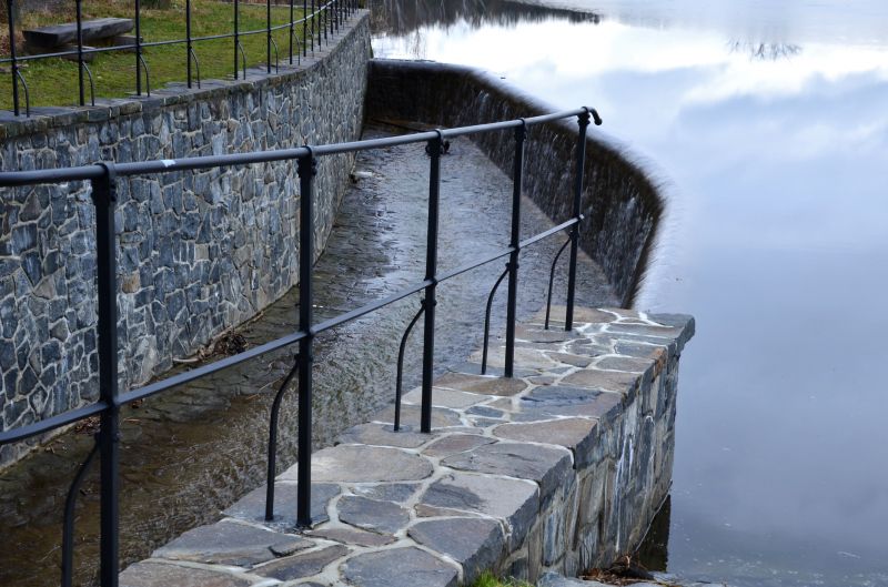 Retention Wall Installation